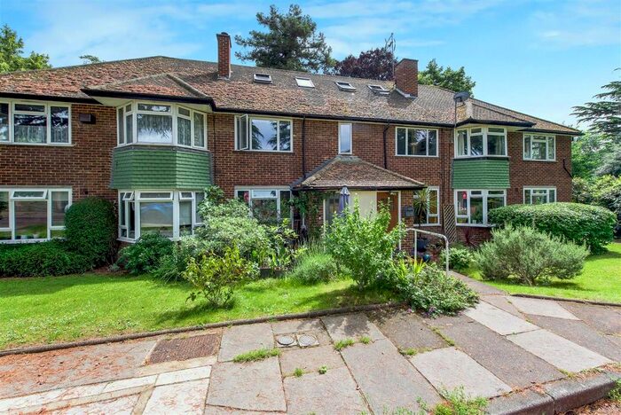 4 Bedroom Maisonette For Sale In Haversham Close, East Twickenham, TW1