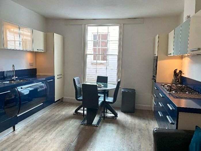 6 Bedroom Flat To Rent In Clemens Street, Leamington Spa, Warwickshire, CV31