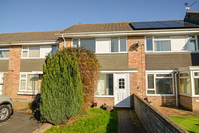 3 Bedroom Terraced House To Rent In Lime Tree Close, Bridgwater, TA6