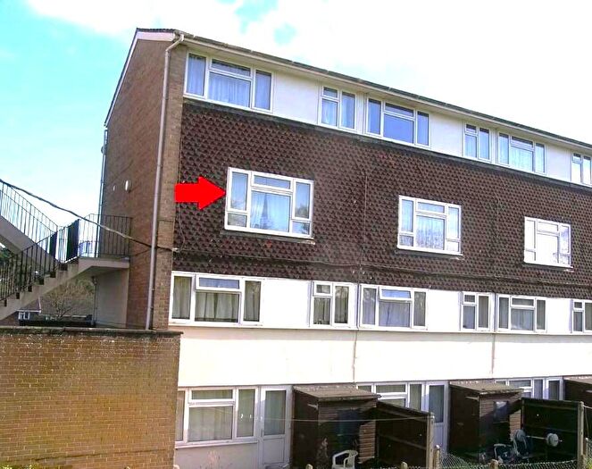 2 Bedroom Maisonette For Sale In Kildare Close, Bordon, Hampshire, GU35