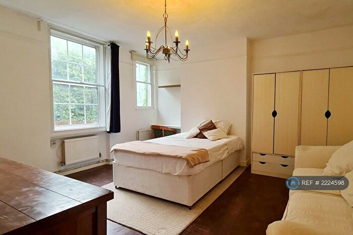 3 Bedroom Flat To Rent In Caledonian Road, London, N7