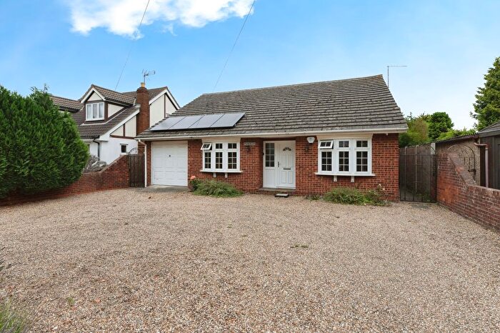 3 Bedroom Bungalow For Sale In Nevendon Road, Basildon, Essex, SS13