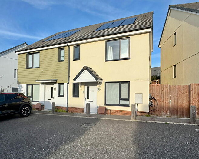 3 Bedroom Semi Detached House For Sale In Ivy Drive, Tamerton Foliot, Plymouth, PL6