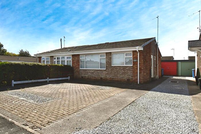 2 Bedroom Semi-Detached Bungalow For Sale In Winchester Close, Hull, HU9