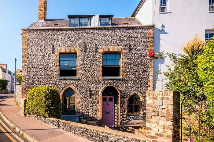 4 Bedroom House To Rent In Nelson Place, Broadstairs, CT10