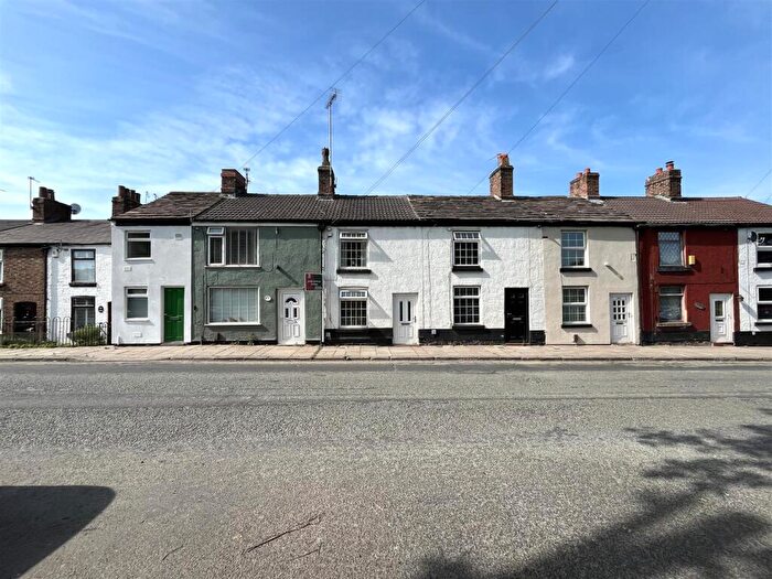 1 Bedroom House To Rent In Hurdsfield Road, Macclesfield, SK10