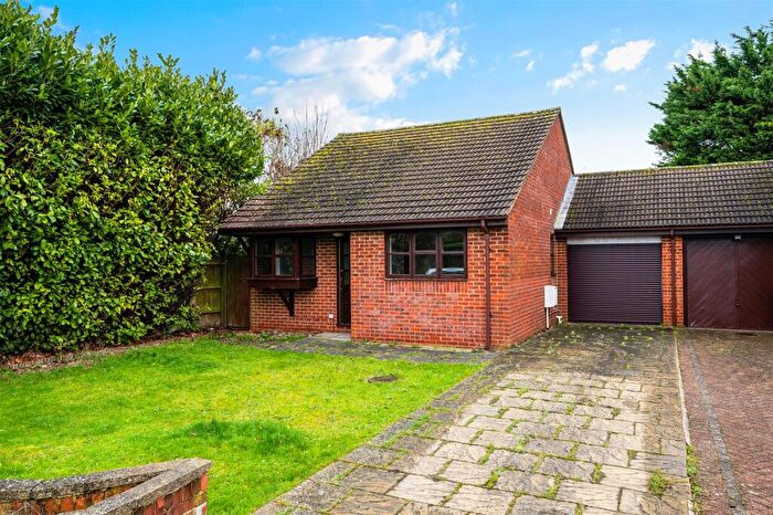 2 Bedroom Bungalow For Sale In Beckenshaw Gardens, Banstead, SM7