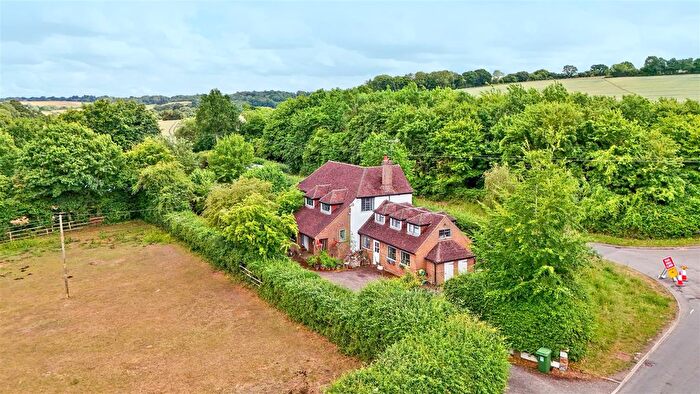 4 Bedroom Detached House For Sale In Hemp Lane, Wigginton, HP23