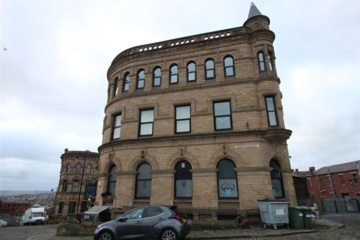 1 Bedroom Flat To Rent In Flat, Station Road, Batley, WF17