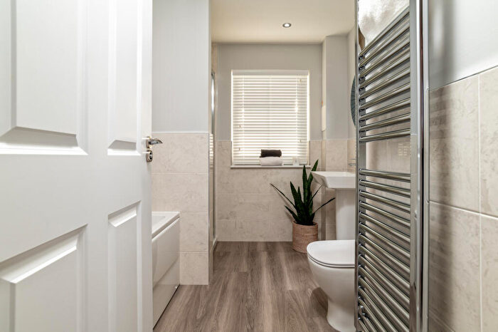 4 Bedroom Detached House For Sale In Stratford Drive Overstone, NN6