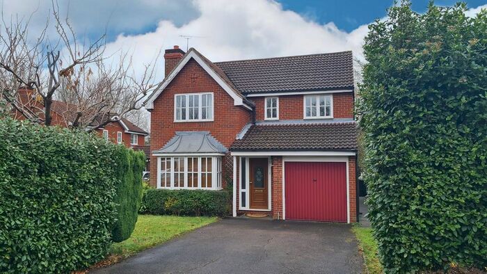 4 Bedroom Detached House To Rent In Gresley Close, Welwyn Garden City AL8