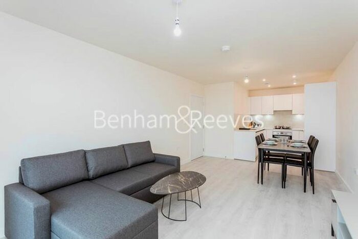 1 Bedroom Flat To Rent In Hargrave Drive, Harrow, HA1