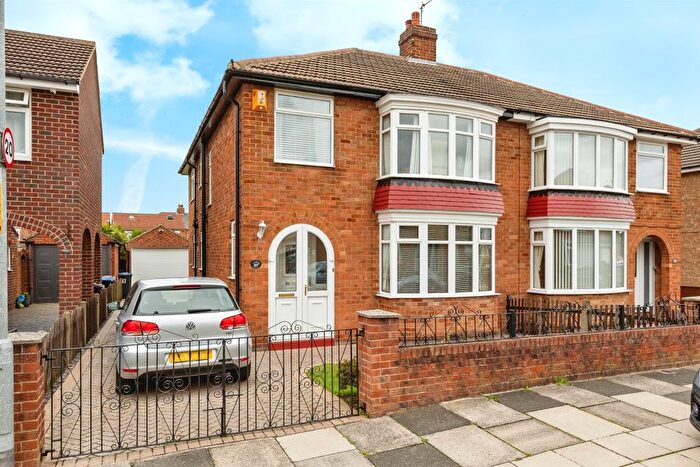 4 Bedroom Semi-detached House For Sale In Ruskin Avenue, Middlesbrough, TS5