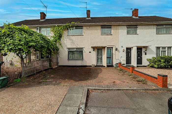 3 Bedroom Terraced House For Sale In Ritcroft Street, Hemel Hempstead, HP3