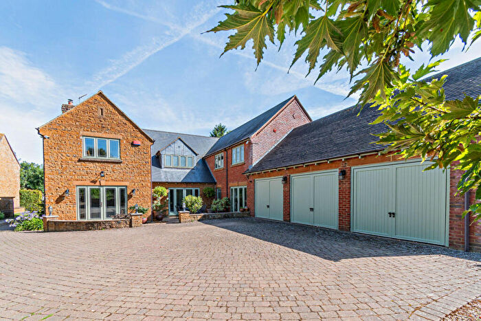 5 Bedroom Country House For Sale In The Lane, Hempton, Banbury Oxfordshire, OX15
