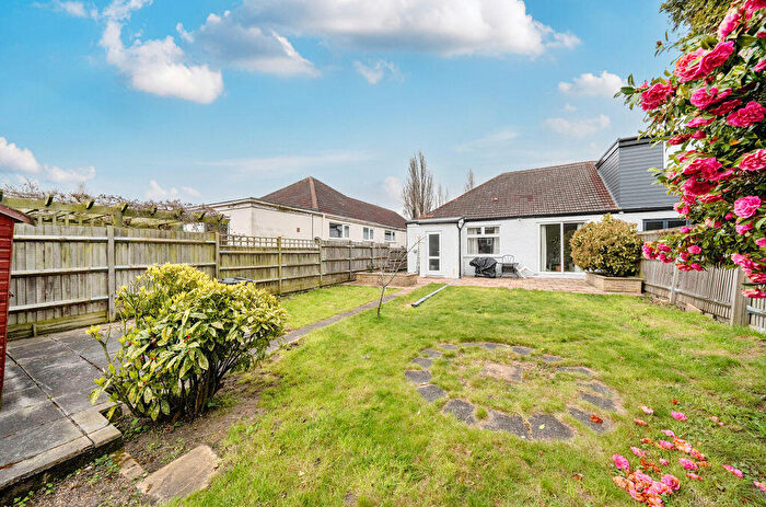 2 Bedroom Bungalow For Sale In Merchland Road, New Eltham, SE9