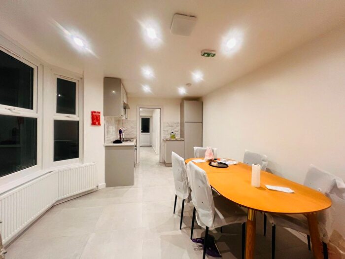 5 Bedroom Terraced House To Rent In Spencer Road, London, E6