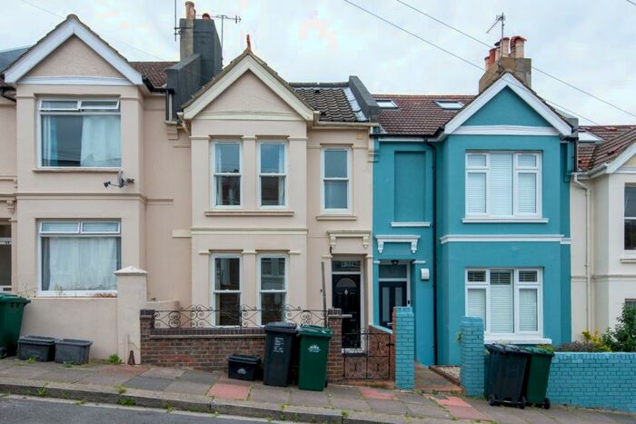 7 Bedroom Terraced House To Rent In Totland Road, Brighton, East Sussex, BN2
