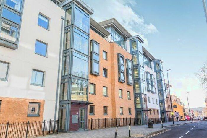 1 Bedroom Flat To Rent In Deanery Road, Bristol, BS1