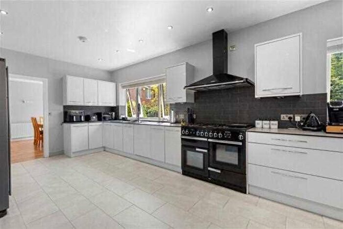 5 Bedroom Detached House To Rent In Yewhurst Road, Solihull, B91