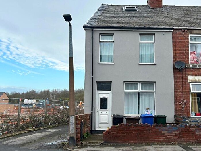 2 Bedroom End Of Terrace House For Sale In Kathleen Street, Goldthorpe, Rotherham, South Yorkshire, S63