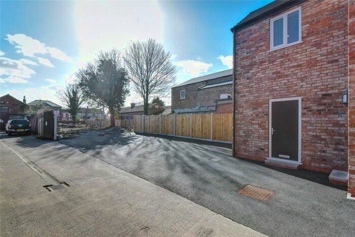 1 Bedroom Flat To Rent In Hallgate, Cottingham, East Yorkshire, HU16