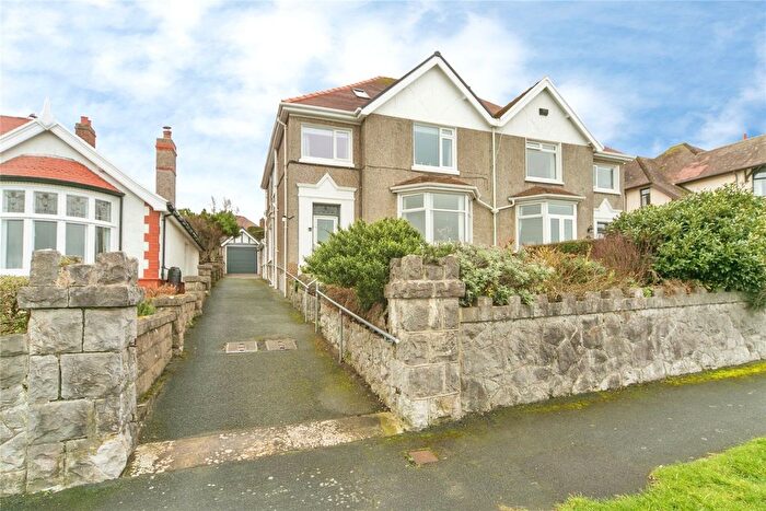 2 Bedroom Flat For Sale In Maesdu Avenue, Llandudno, Conwy, LL30