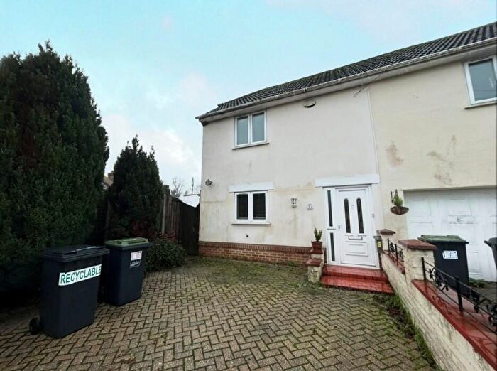 2 Bedroom Semi Detached House To Rent In Hastings Road, Stouden Park, BH8