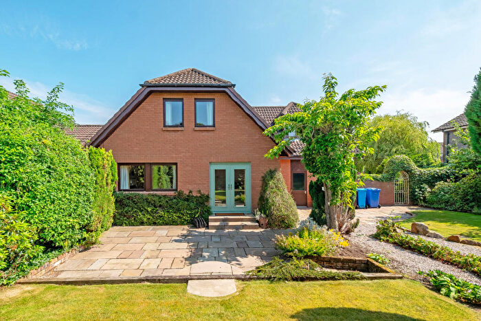 3 Bedroom Detached House For Sale In Maree Place, Crossford, Fife, KY12
