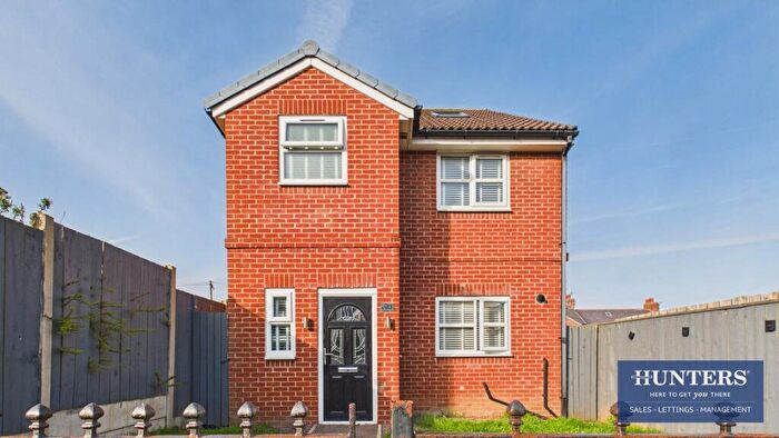3 Bedroom Town House For Sale In Welfare Close, Peterlee, SR8