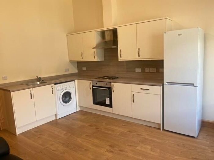3 Bedroom Flat To Rent In West Bell Street, Dundee (City Centre), DD1