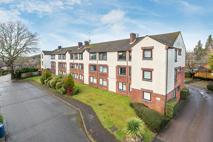 1 Bedroom Flat For Sale In Highmoor, Amersham, HP7
