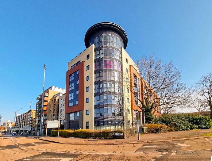 1 Bedroom Flat To Rent In Flanders Court, The Sentinel, Watford, WD17
