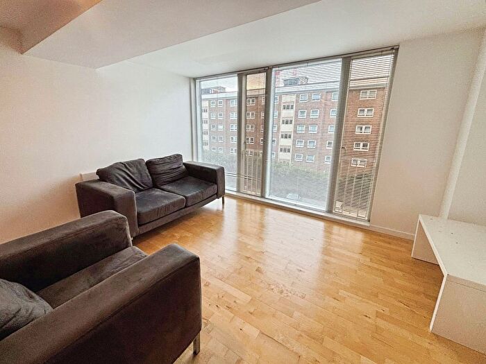 2 Bedroom Flat To Rent In Saxton, The Avenue, Leeds, West Yorkshire, LS9