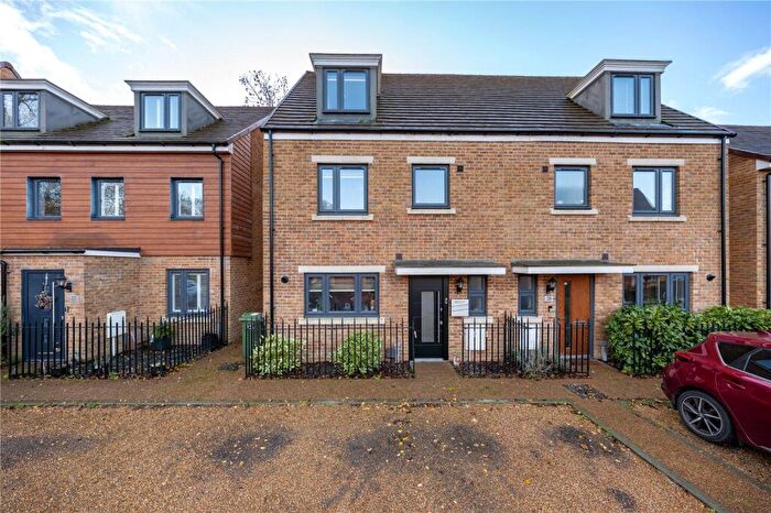 4 Bedroom Semi Detached House For Sale In Whatman Drive, Maidstone, ME14