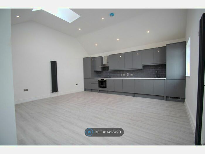 2 Bedroom Detached House To Rent In Skyline Court, Ongar, CM5