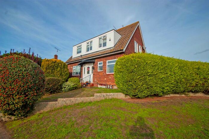 3 Bedroom Semi-Detached House For Sale In Priory Farm Road, Hatfield Peverel, Chelmsford, CM3