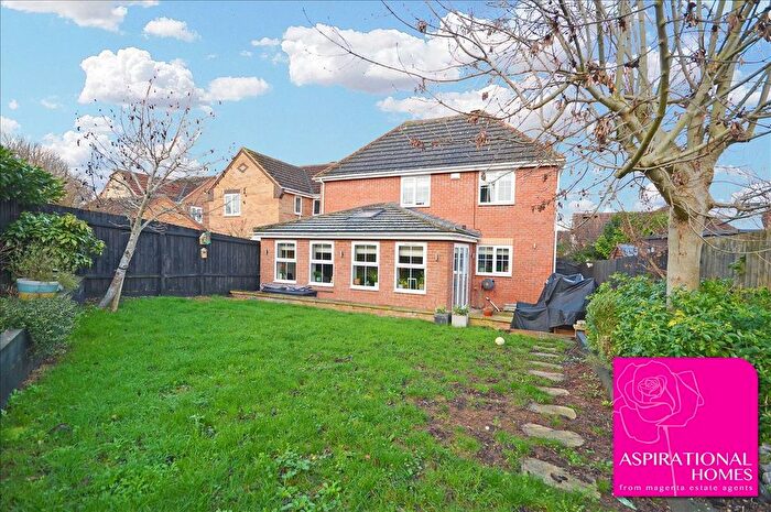 4 Bedroom Detached House For Sale In Keston Way, Raunds, Northamptonshire, NN9