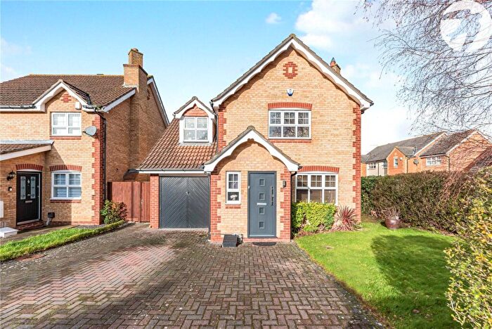 4 Bedroom Detached House For Sale In Pentstemon Drive, Swanscombe, Kent, DA10