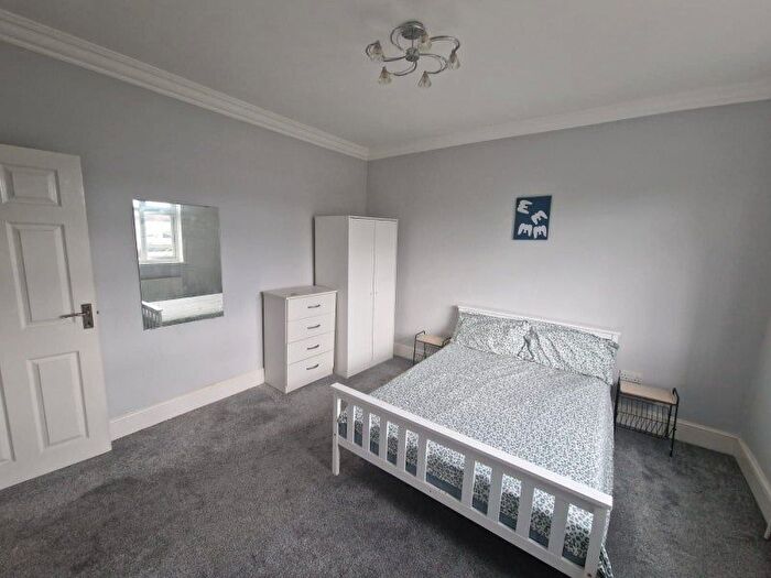 2 Bedroom Town House To Rent In Suffolk Road, Ilford, IG3