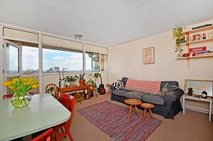 1 Bedroom Flat For Sale In Charles Dickens House, Mansford Street, London, E2