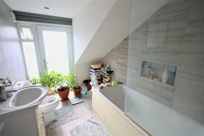 2 Bedroom Flat To Rent In Balaam Street, London, E13