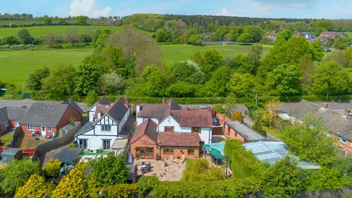 4 Bedroom Detached House For Sale In Rectory Road Old Arley Coventry, Warwickshire, CV7