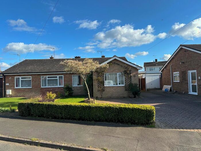 2 Bedroom Bungalow To Rent In Chestnut Close, Stowupland, Stowmarket, IP14
