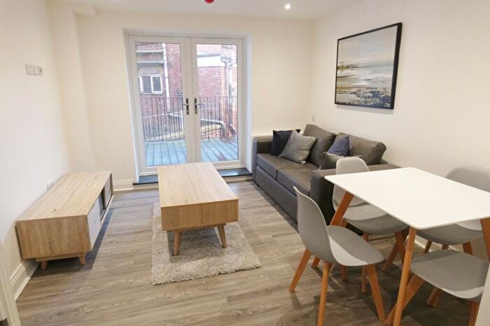 2 Bedroom Flat To Rent In Market Street, Preston, Lancashire, PR1