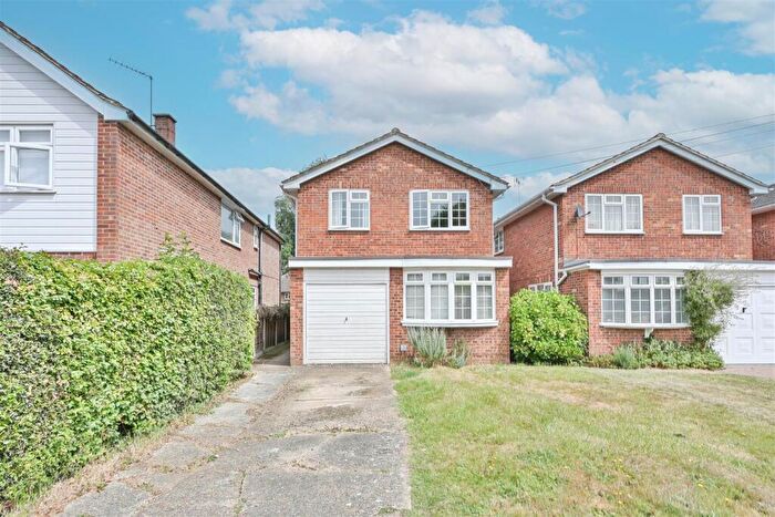 4 Bedroom Detached House For Sale In Byron Road, Hutton, Brentwood, CM13