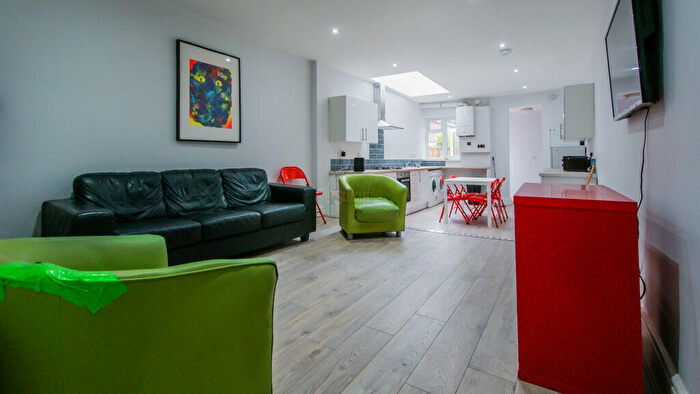 5 Bedroom Property To Rent In Dawlish Road, Selly Oak, Birmingham, B29