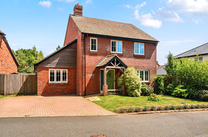 4 Bedroom Detached House For Sale In Elderberry Way, Medstead, Alton, Hampshire, GU34