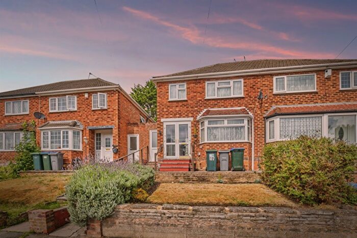 3 Bedroom Semi Detached House For Sale In Appleton Avenue, Birmingham, B43