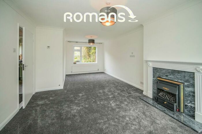 4 Bedroom Semi-Detached House To Rent In Partridge Way, HP13